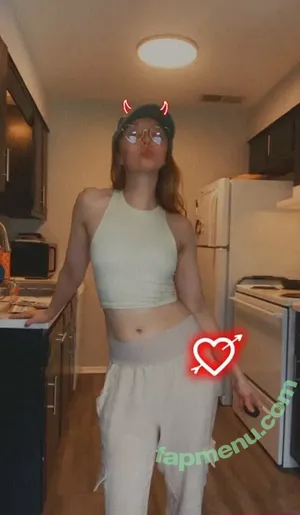  nude photo #0007