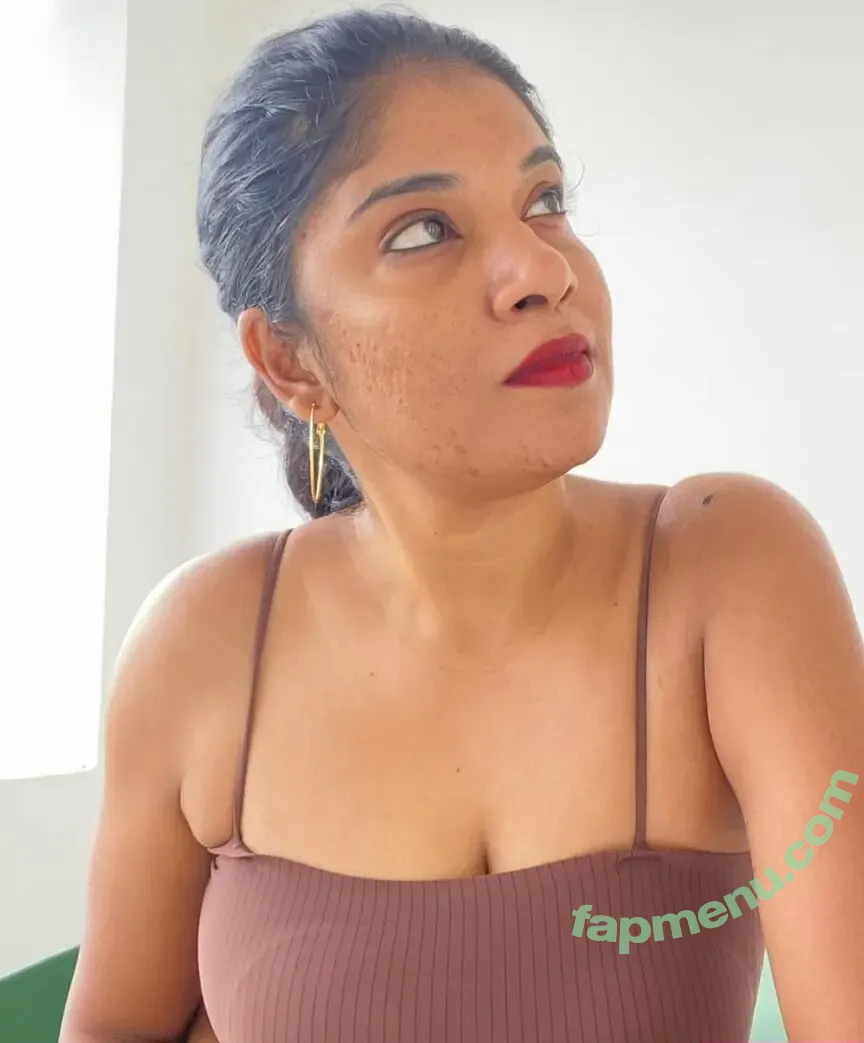 sabbitaroi25 nude photo #0002 (sabbitaroi25)