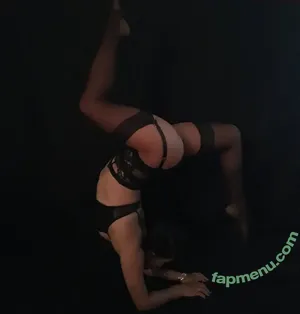  nude photo #0002