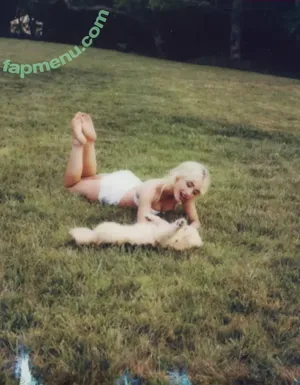 Sabrina Carpenter / sabrinacarpenter nude photo #0242