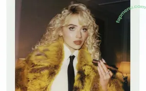 Sabrina Carpenter / sabrinacarpenter nude photo #5667