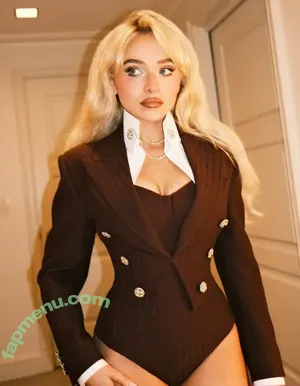 Sabrina Carpenter / sabrinacarpenter nude photo #5677