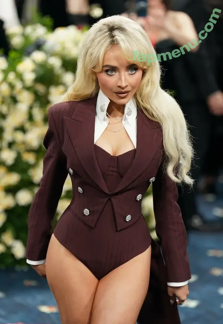 Sabrina Carpenter nude photo #5650 (sabrinacarpenter)