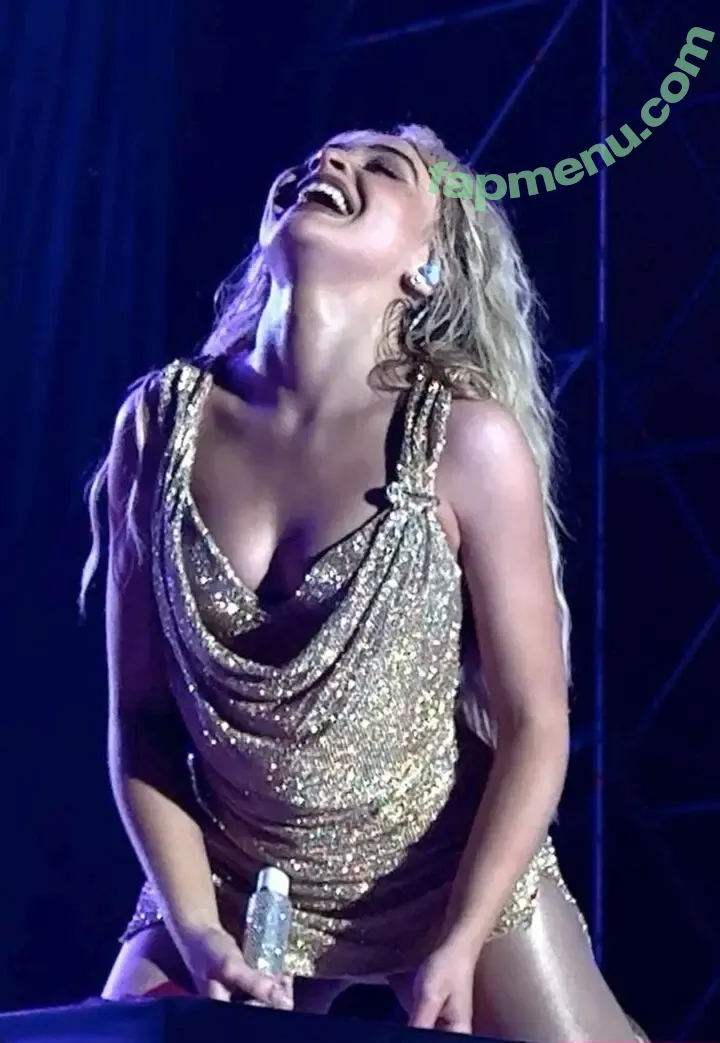 Sabrina Carpenter nude photo #5817 (sabrinacarpenter)