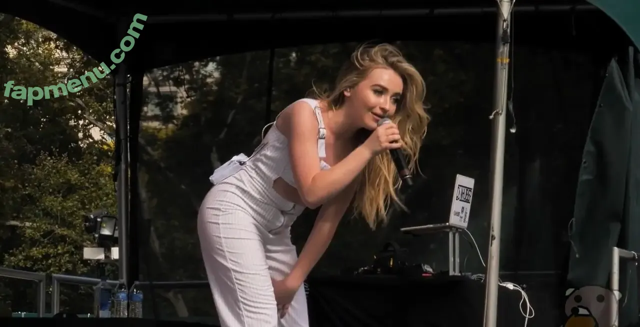 Sabrina Carpenter nude photo #5857 (sabrinacarpenter)