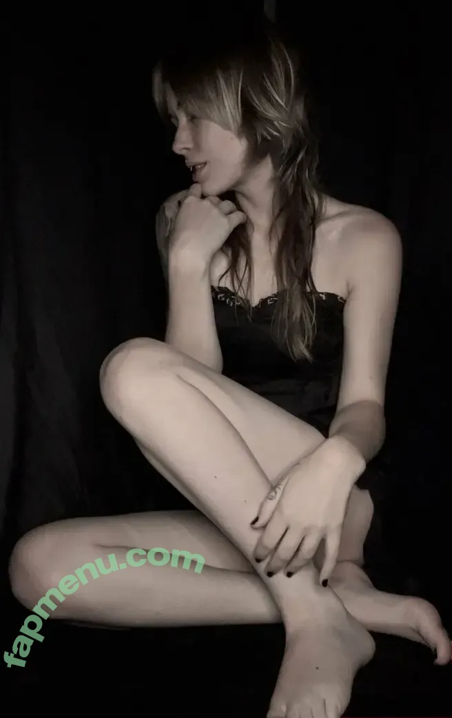 sadhearts nude photo #0002 (sadhearts)