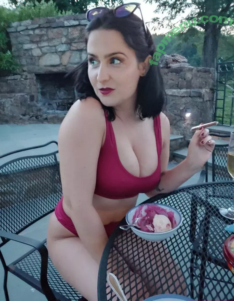 sadieholmesxxx nude photo #0058 (sillysadieholmes)