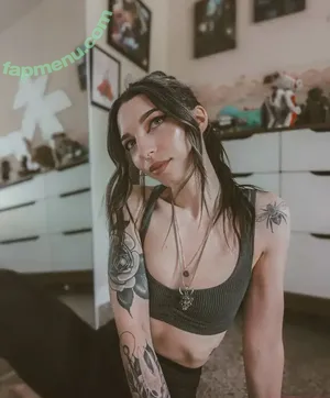 nude photo #0002