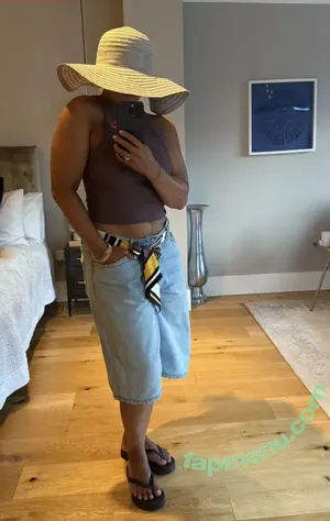 Saira Khan / iamsairakhan / sairasbum nude photo #0789
