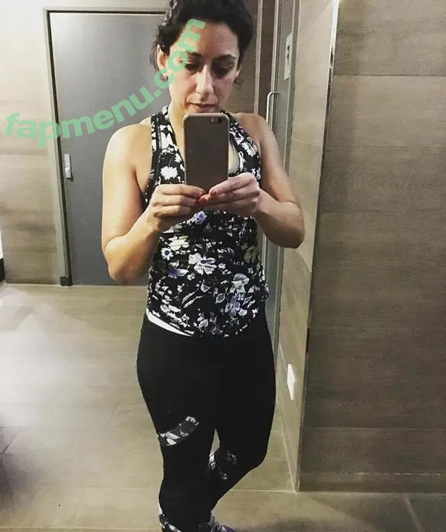 Saira Khan nude photo #0604 (iamsairakhan / sairasbum)