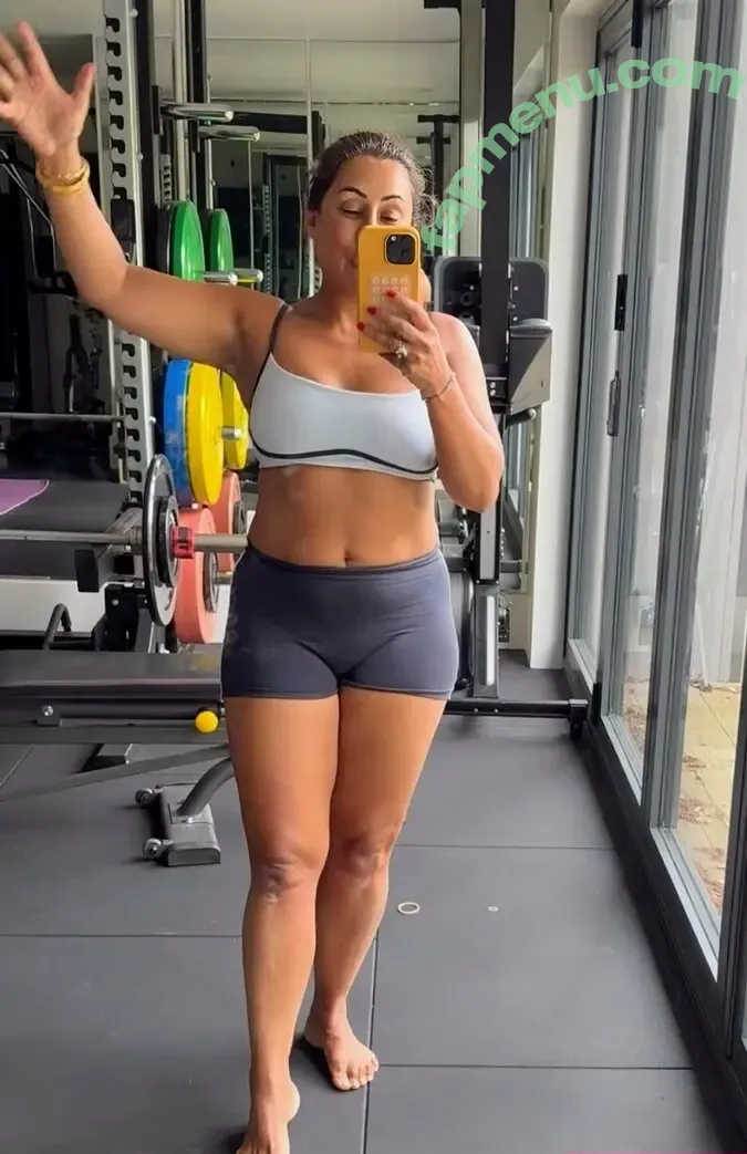 Saira Khan nude photo #0839 (iamsairakhan / sairasbum)