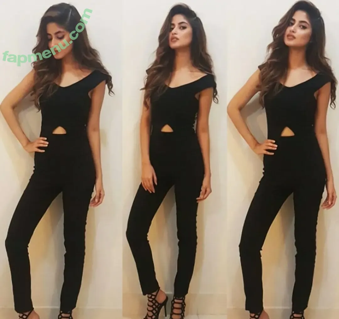 Sajal Ali nude photo #0037 (sajalaly)