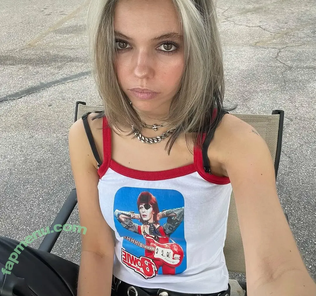 Salem Ilese nude photo #0003 (salemilese / sammylewdski)