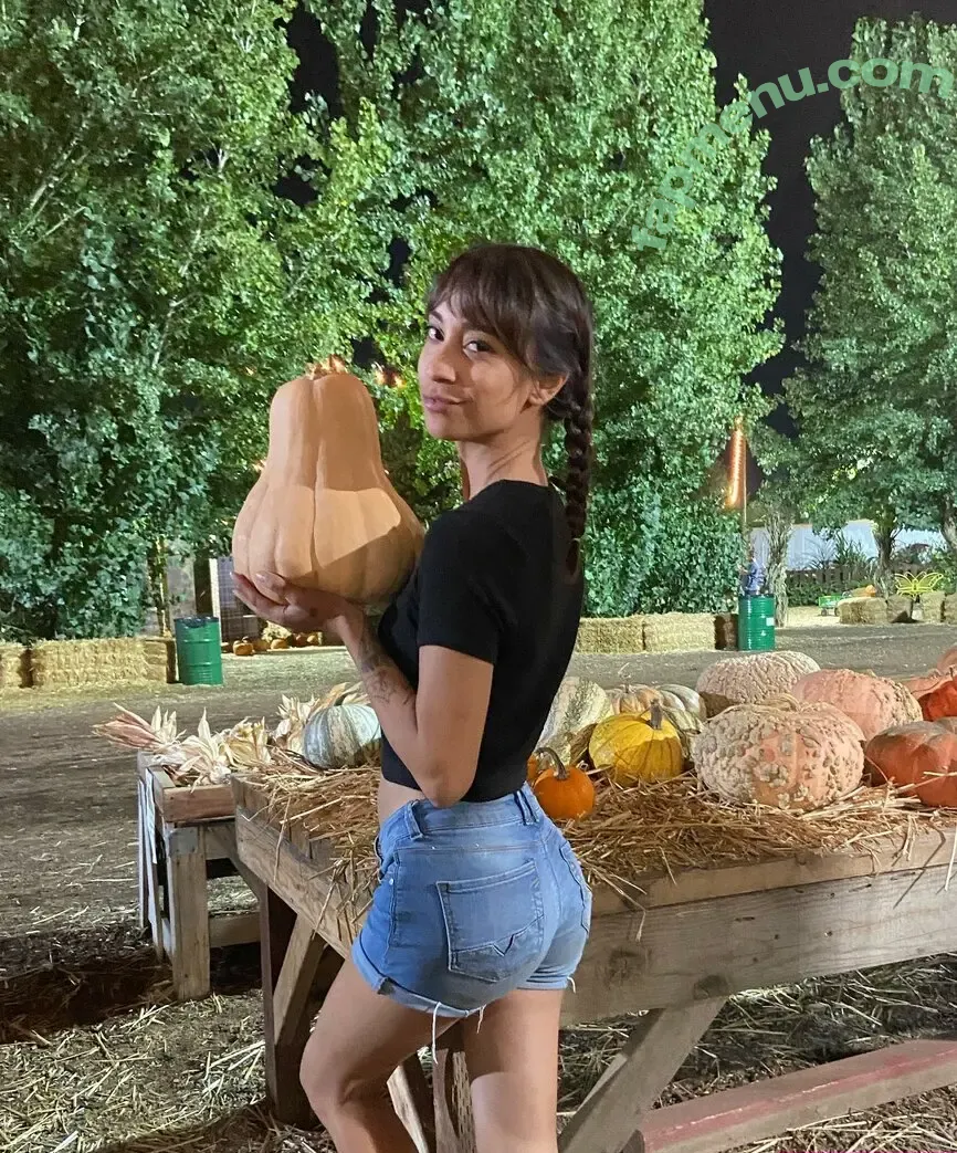 Salina Barajas nude photo #0007 (Final Girlz / Salina Marie Barajas / salina_marie93)