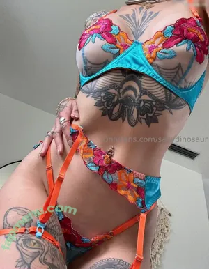 Sallydinosaur nude photo #0239