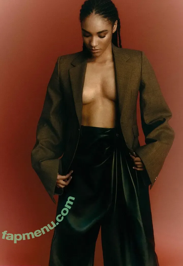 Salma Paralluelo nude photo #0008 (Salma Paralluelo)