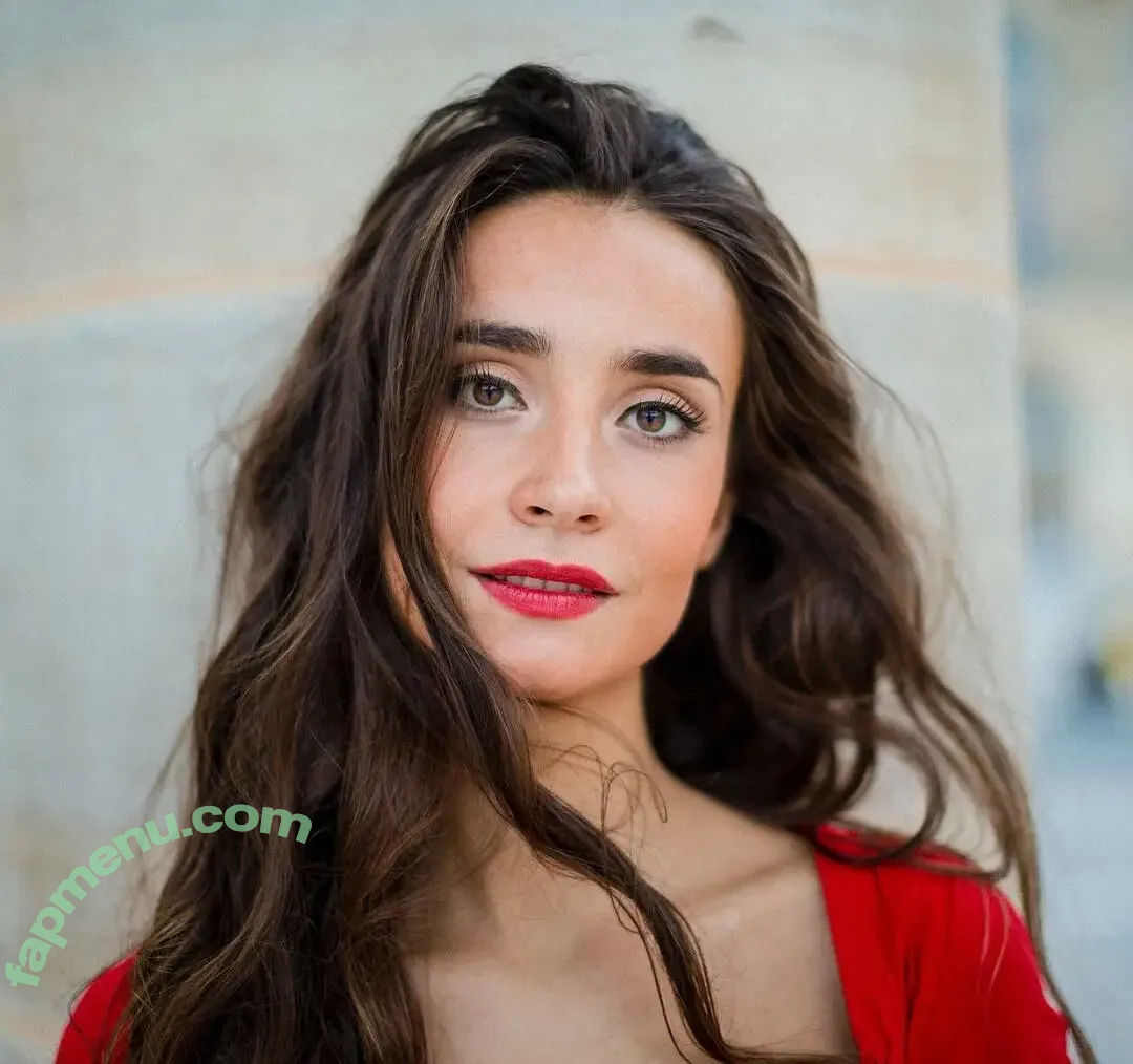 Salomé Saqué nude photo #0001 (Salomé Saqué)