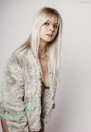  nude photo #0020