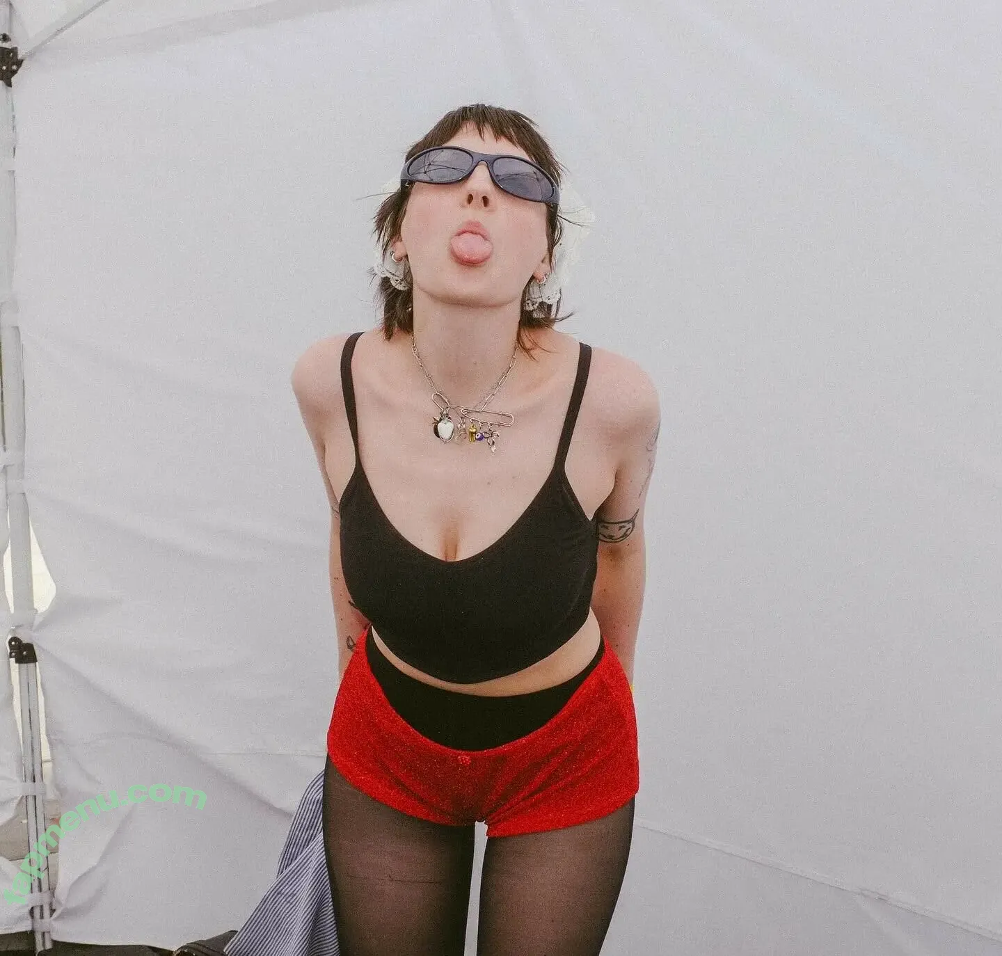 Sam Bielanski nude photo #0023 (Pony / ponytheband)
