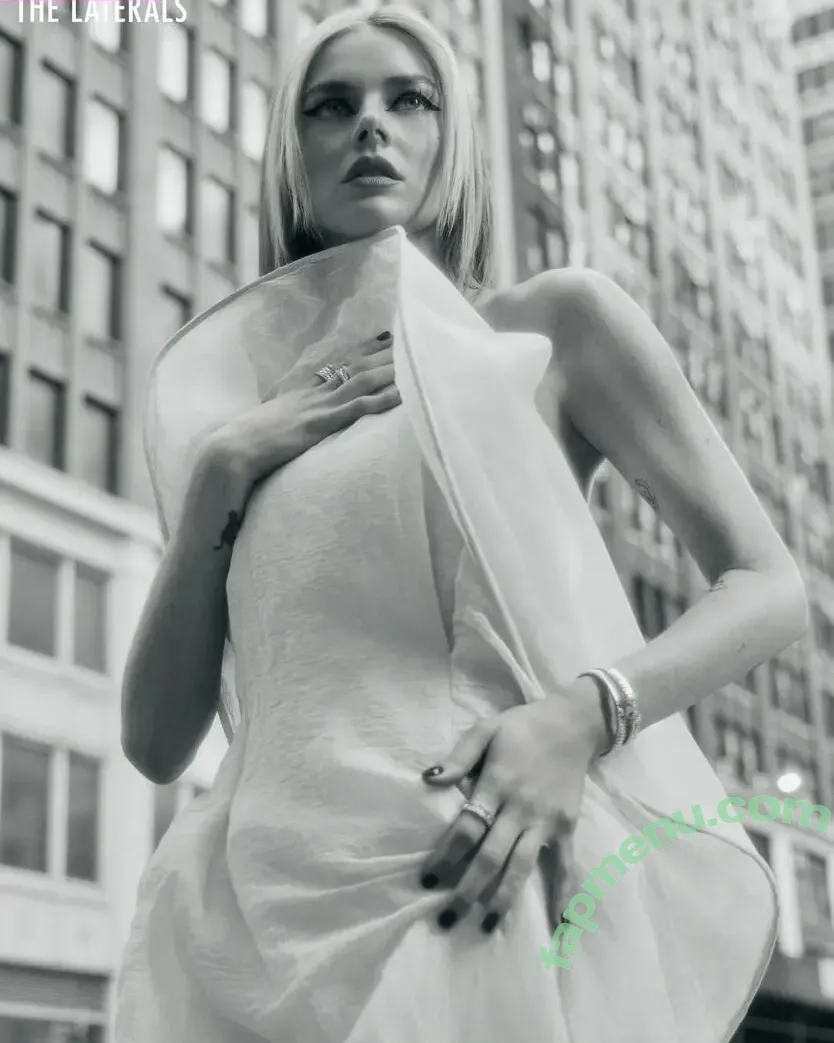 Samara Weaving nude photo #0940 (samweaving)