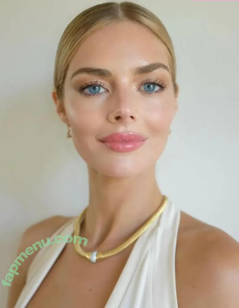 Samara Weaving nude photo #0985 (samweaving)