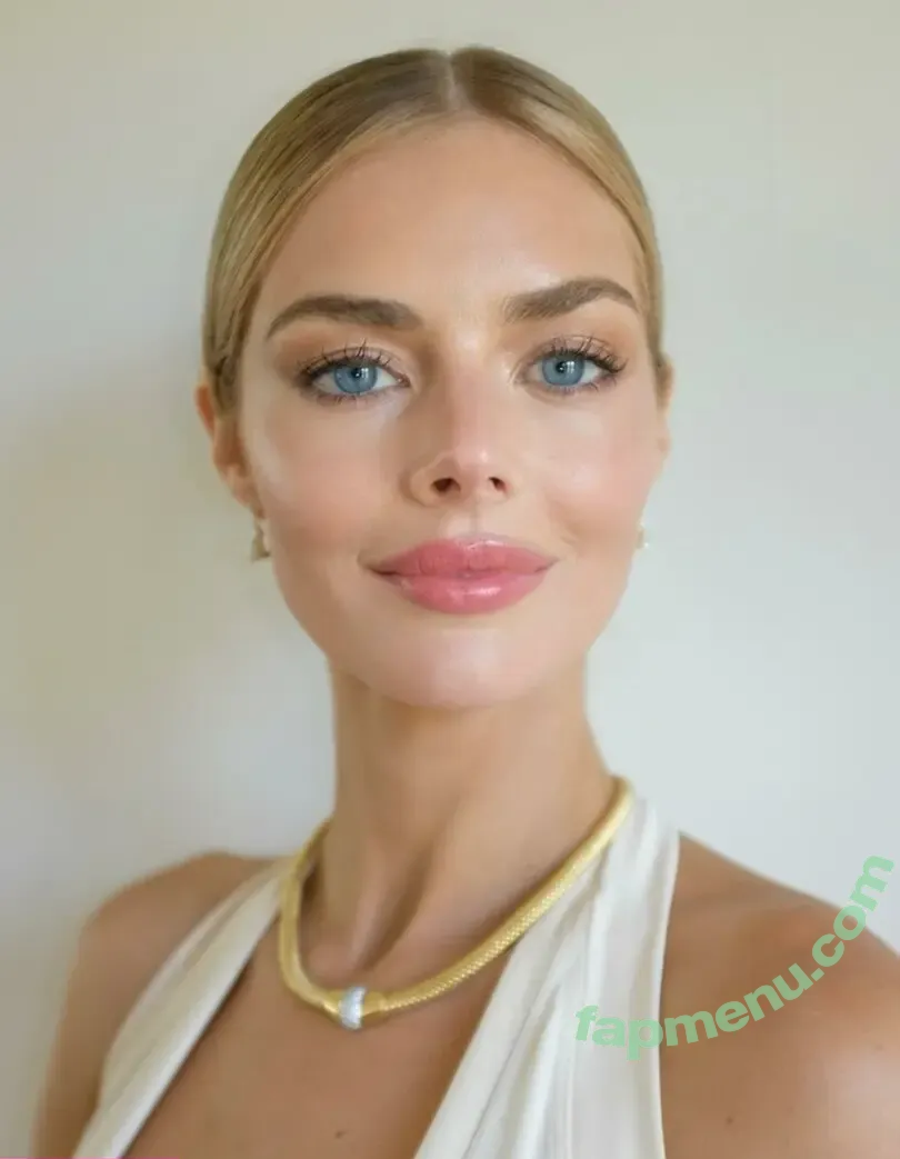 Samara Weaving nude photo #0987 (samweaving)
