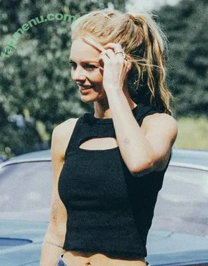 Samara Weaving / samweaving nude photo #1028
