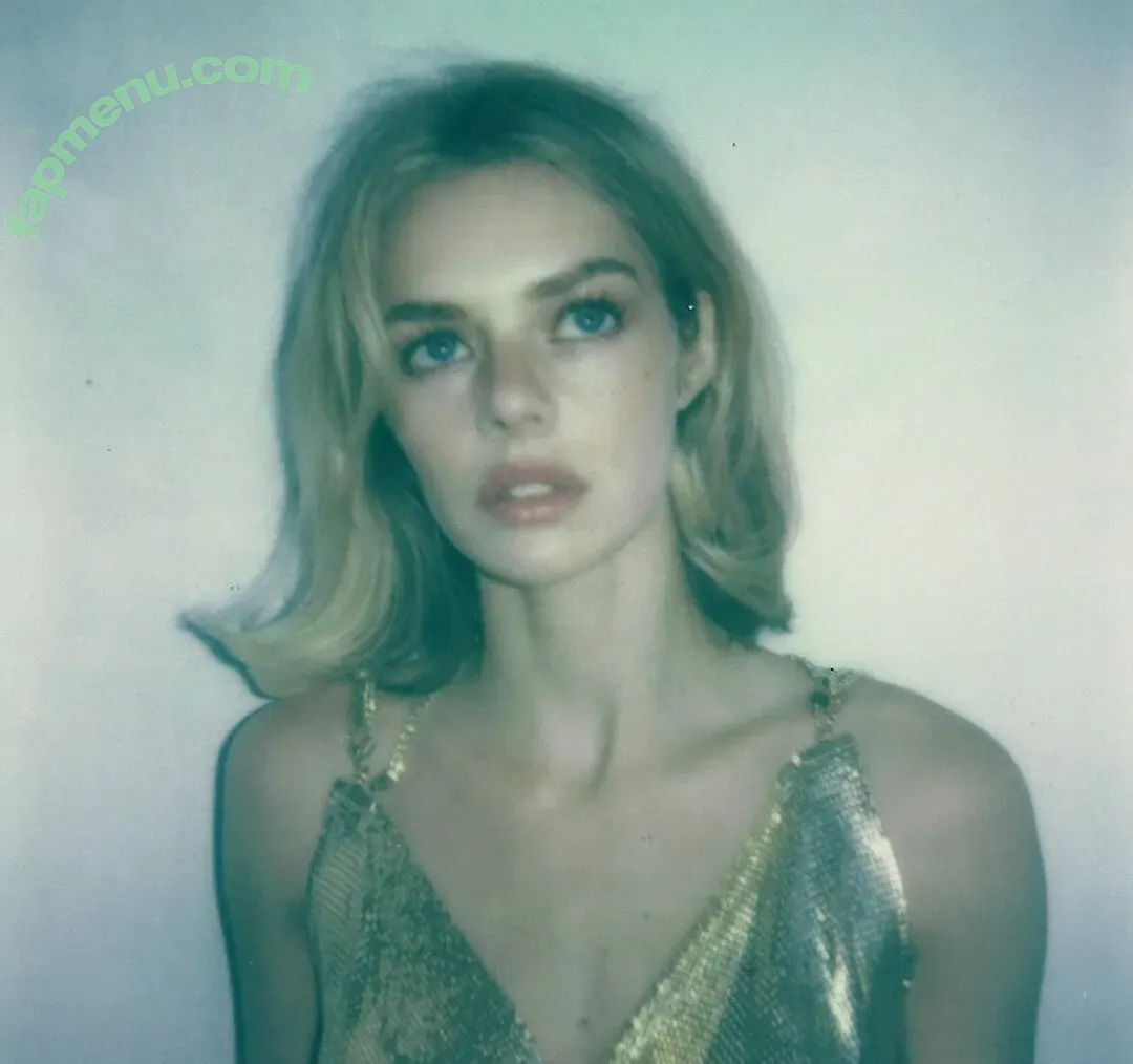 Samara Weaving nude photo #1047 (samweaving)