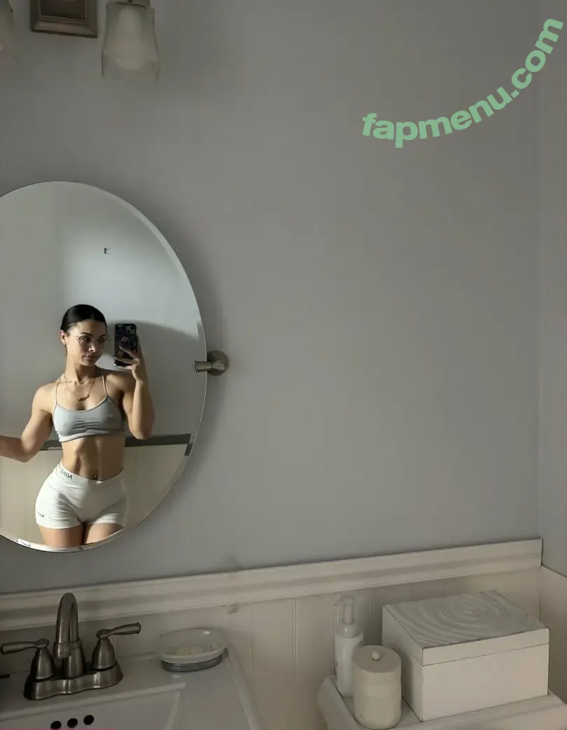 Sammajammaz nude photo #0094 (Sukismom / _samma_jamma / samma_ftw)