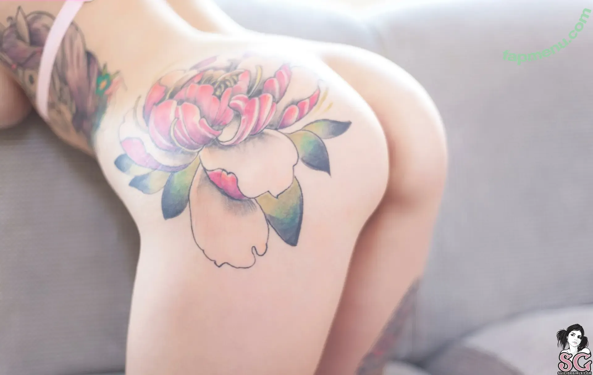 Sammiii Suicide nude photo #0357 (franken_h00ker / sammi-starfish)