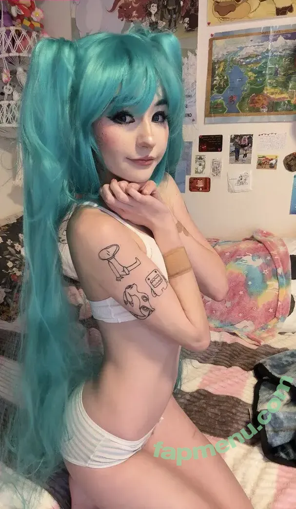 Sammynoodlesoup nude photo #0465 (thegoldengoddes / user)