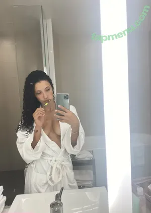  nude photo #0002