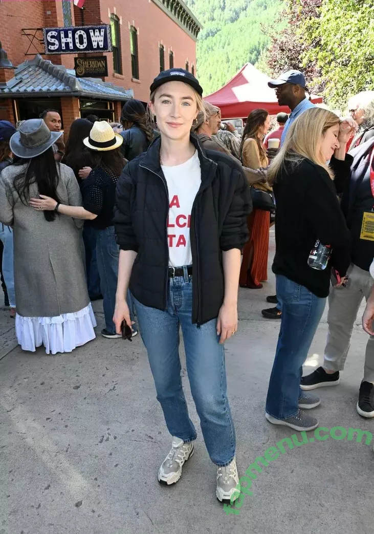Saoirse Ronan nude photo #0256 (ronan.saoirse)
