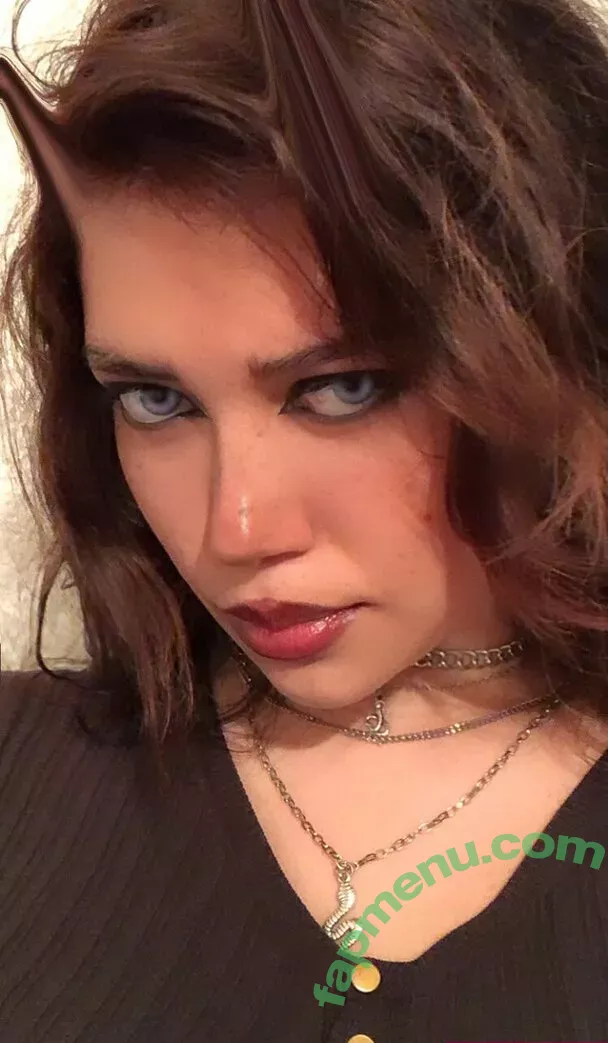 sar.eliii nude photo #0005 (sar.eliii)