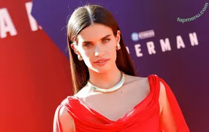 Sara Sampaio / SaraSampaio nude photo #0771