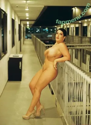  nude photo #0002