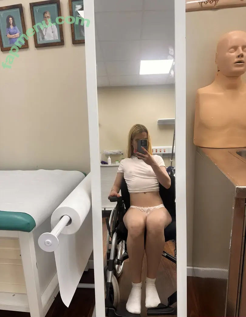 Sarah Cnacares nude photo #0006 (Sarah Bird / cutestnursingassistant / sarah wi / sarah_cnacares)