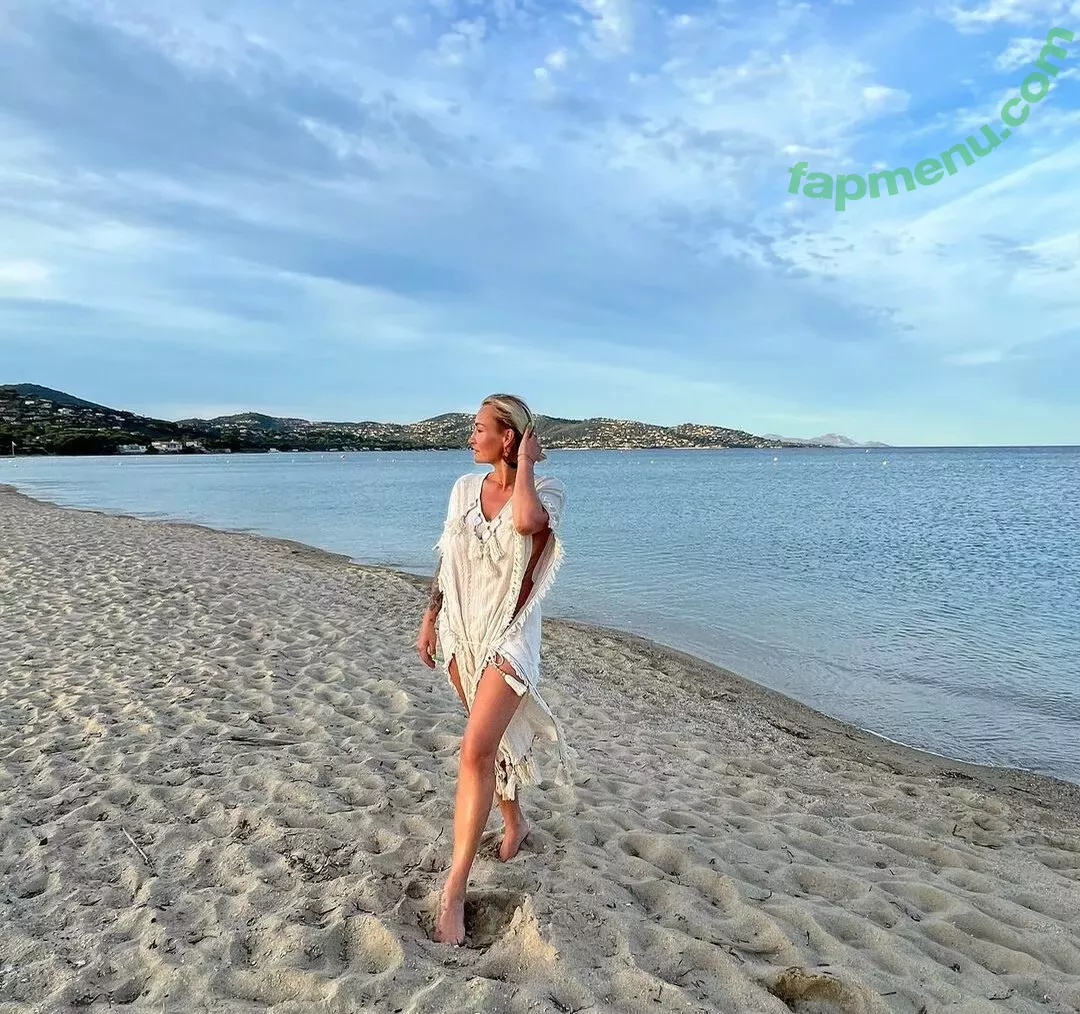 Sarah Connor nude photo #0022 (sarah.connor / sarahconnor / sarahconnorfc)