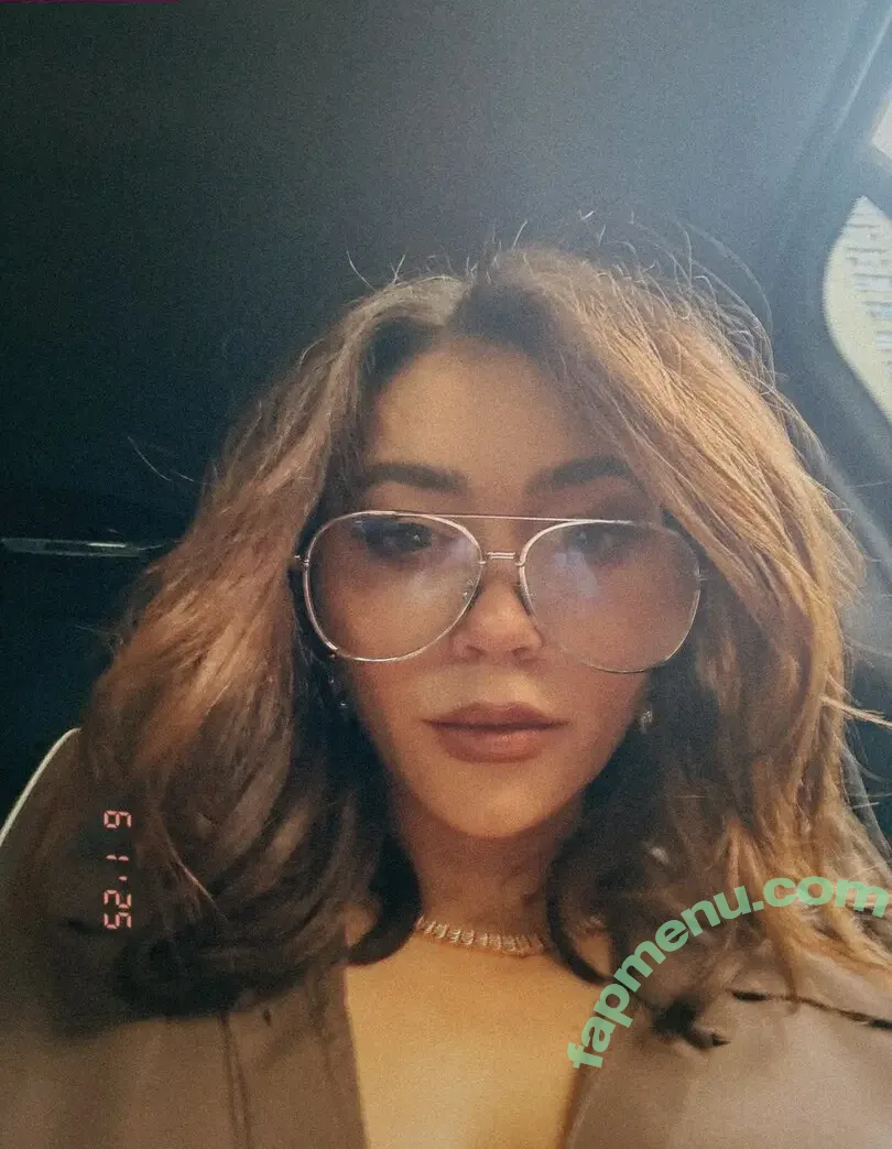 Sarah Hyland nude photo #1227 (Sarah_Hyland / sarahhyland)