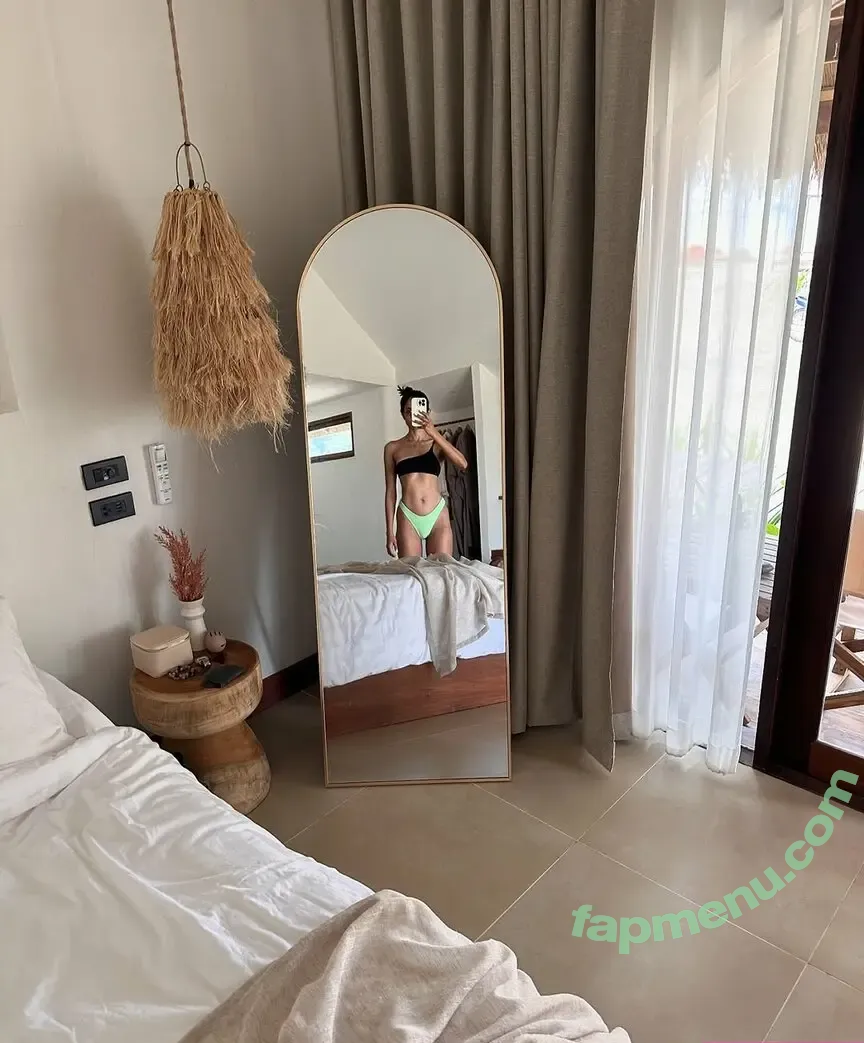 Sarah-Jane Dias nude photo #0009 (sarahjanedias)