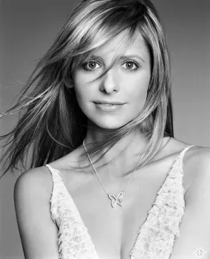 Sarah Michelle Gellar / sarahmgellar nude photo #0353