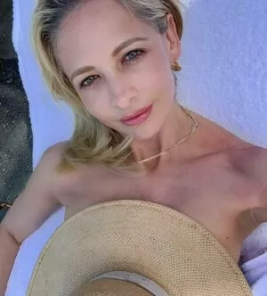 Sarah Michelle Gellar / sarahmgellar nude photo #0434