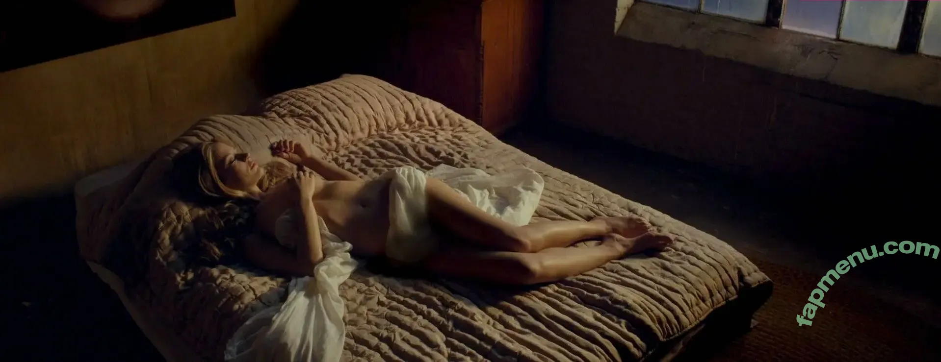 Sarah Roemer nude photo #0012 (Disturbia / rooeemer)