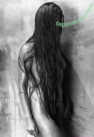  nude photo #0002