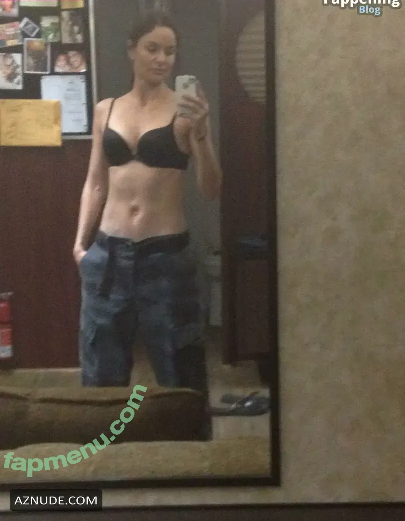 Sarah Wayne nude photo #0006 (Sarah Wayne)