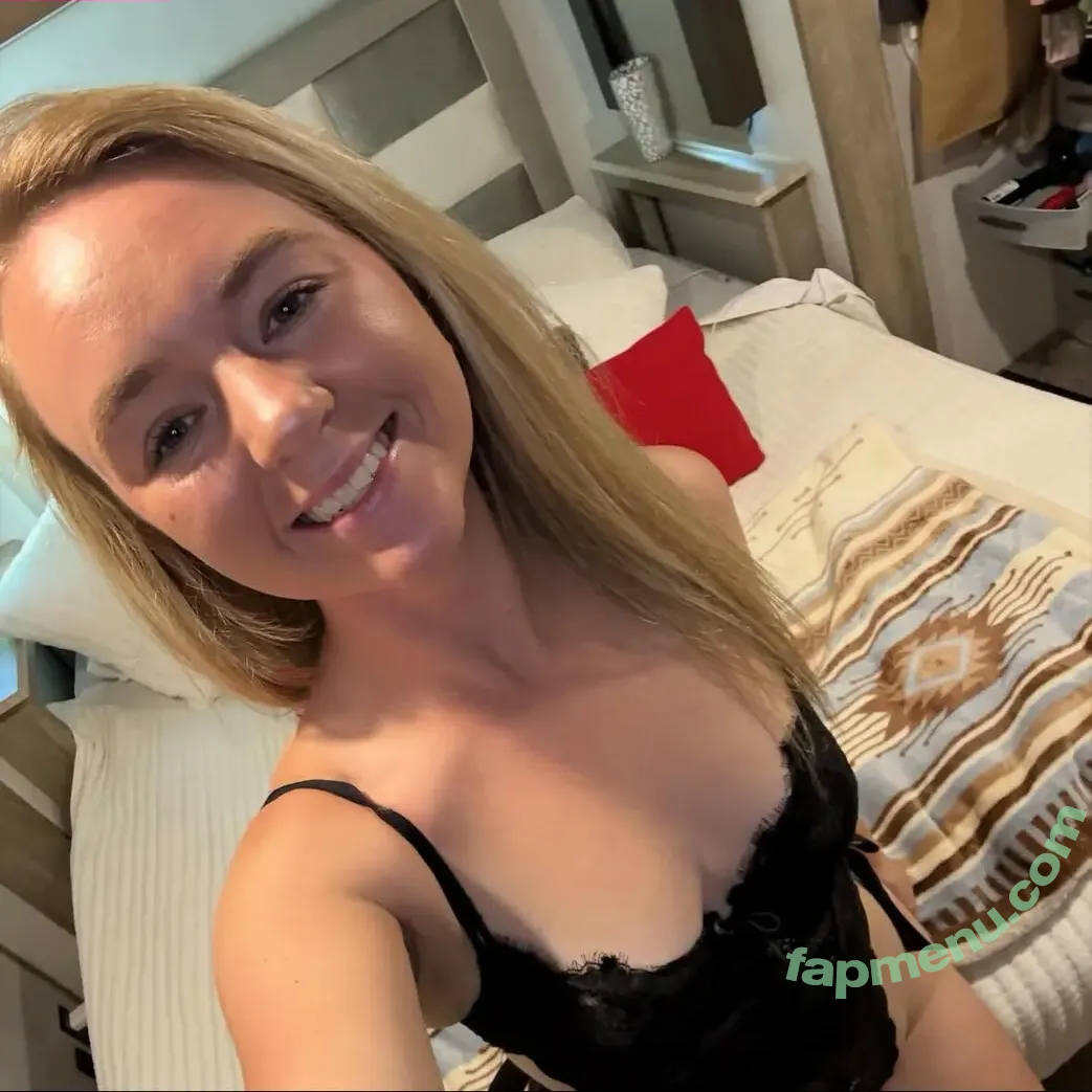 Sarah Williams nude photo #0011 (snwilliams / snwilliams1 / snwilliams24)