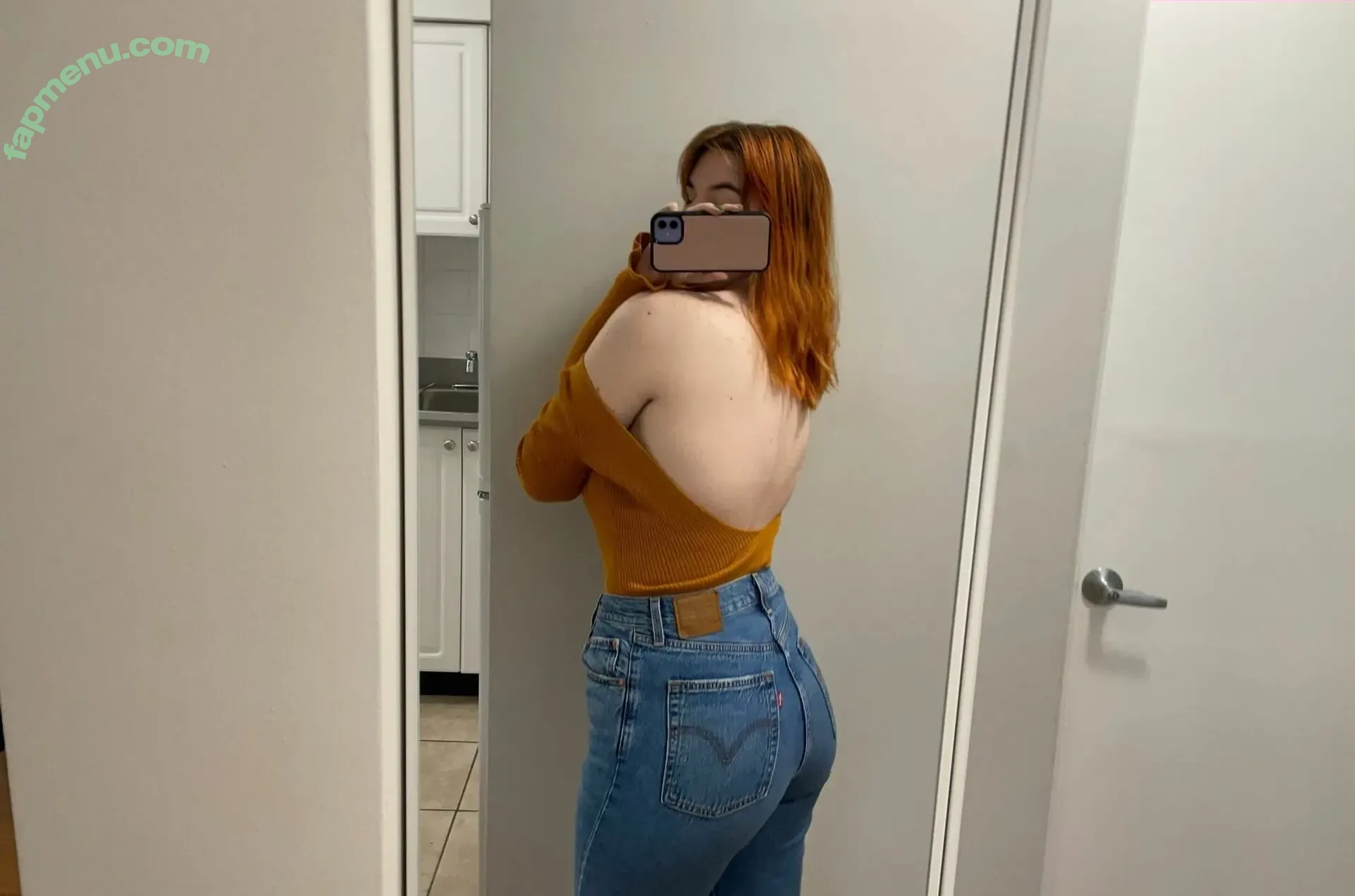 Sarah Z nude photo #0125 (heirrogant / marysuewriter / sarahz)