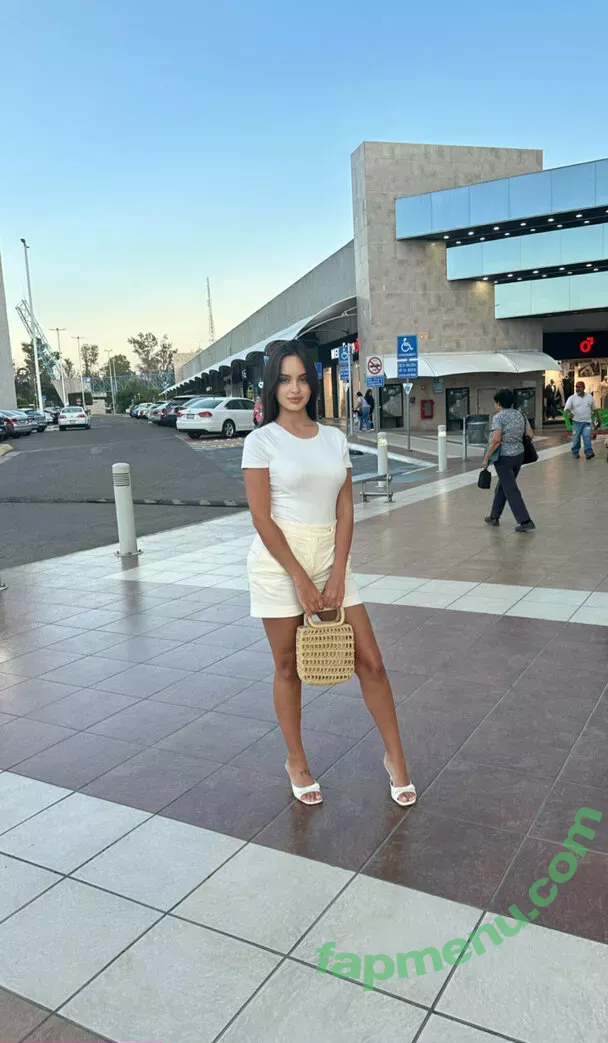 sarahinthecity nude photo #0047 (sarahs_day)