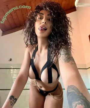 nude photo #0001