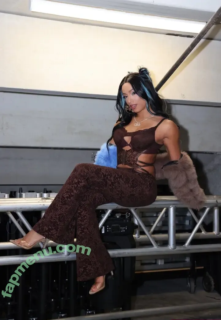 Sasha Banks nude photo #1636 (sashabankswwe / soxysasha)